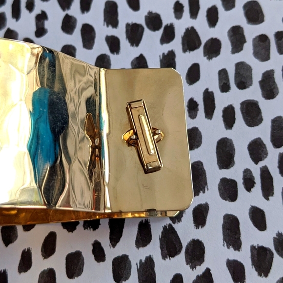 Gold Cuff Bracelet w/ Rhinestone Cufflink Clasp - Picture 5 of 5